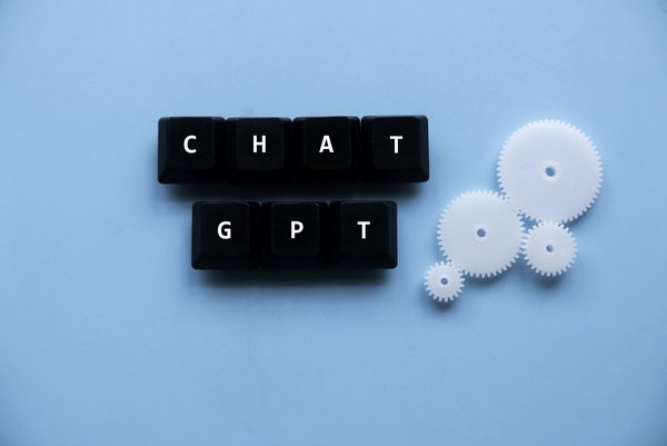 Pourquoi le chatbotgpt rencontre-t-il un grand succès en français ?